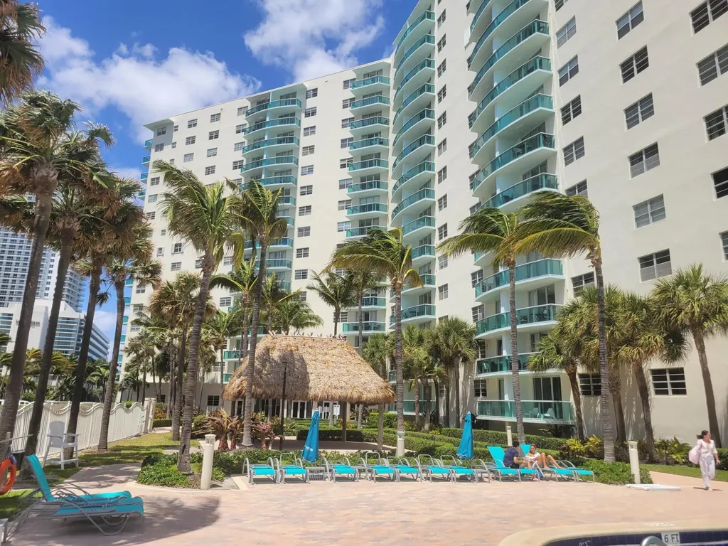 3901 S Ocean Drive Hollywood FL 33019