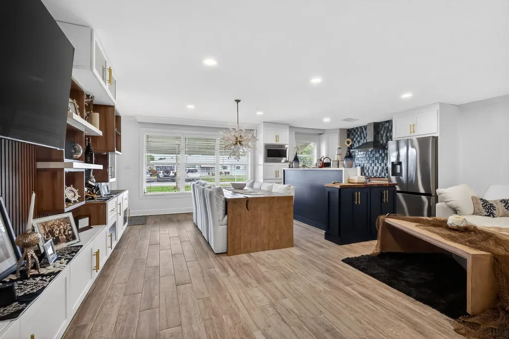 212 High Point Terrace Delray Beach FL 33445