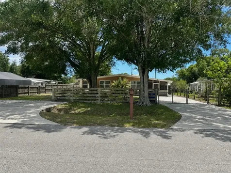 1005 NW 5th Street Okeechobee FL 34972