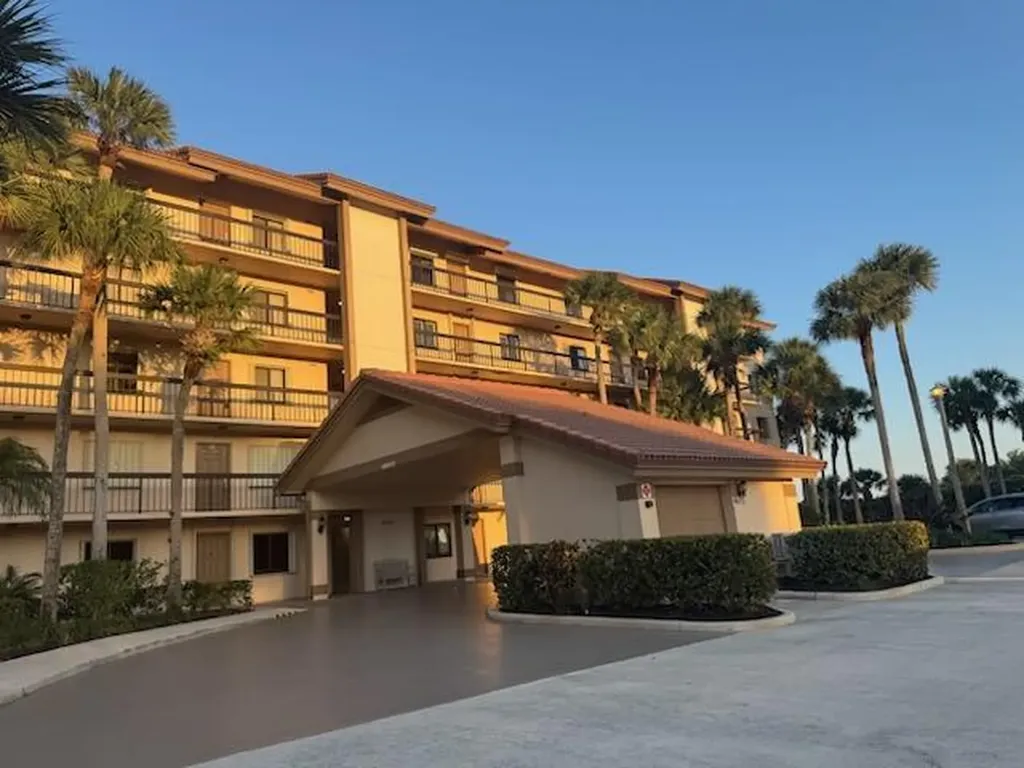 401 Ocean Bluffs Boulevard Jupiter FL 33477
