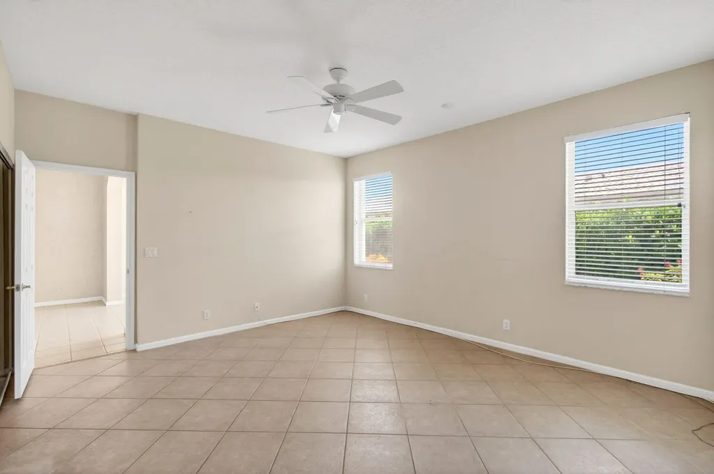 10641 Royal Caribbean Circle Boynton Beach FL 33437