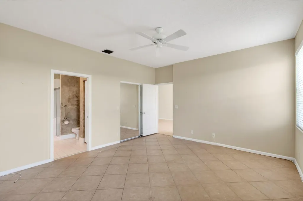 10641 Royal Caribbean Circle Boynton Beach FL 33437