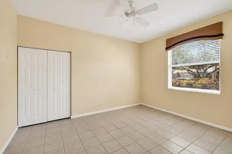 10641 Royal Caribbean Circle Boynton Beach FL 33437