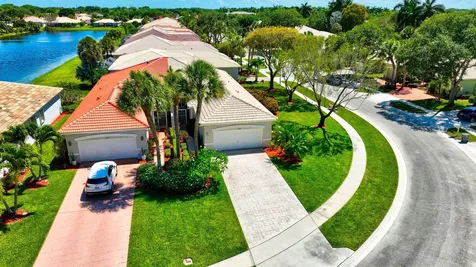 10641 Royal Caribbean Circle Boynton Beach FL 33437