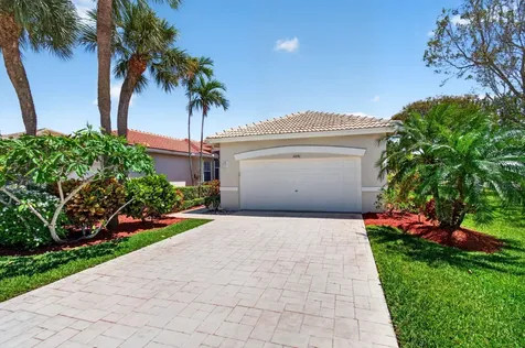 10641 Royal Caribbean Circle Boynton Beach FL 33437
