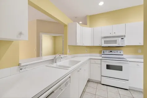 10641 Royal Caribbean Circle Boynton Beach FL 33437