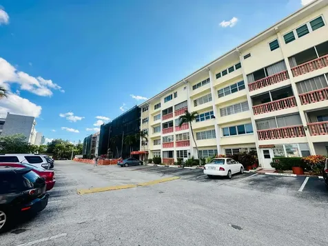 215 SE 3rd Avenue Hallandale Beach FL 33009