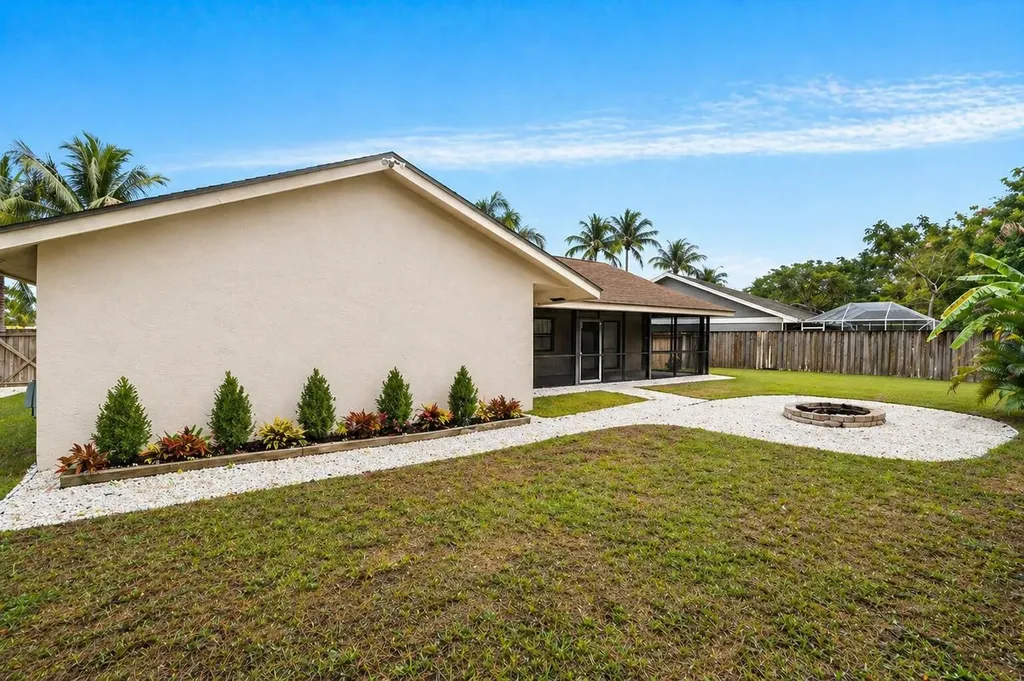 190 Parkwood Drive S Royal Palm Beach FL 33411