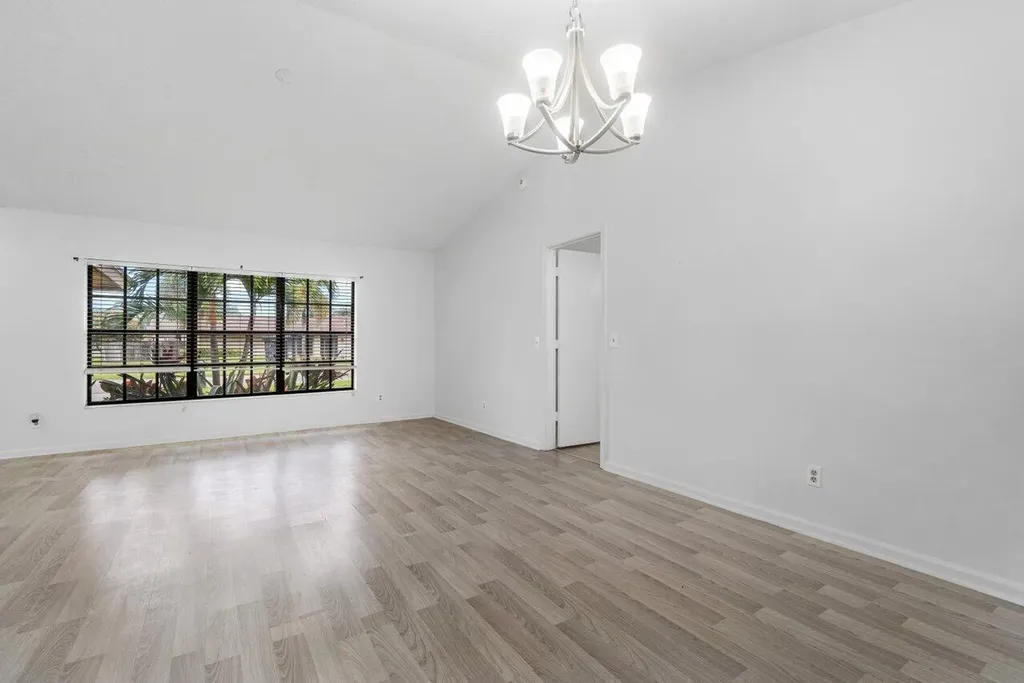 190 Parkwood Drive S Royal Palm Beach FL 33411