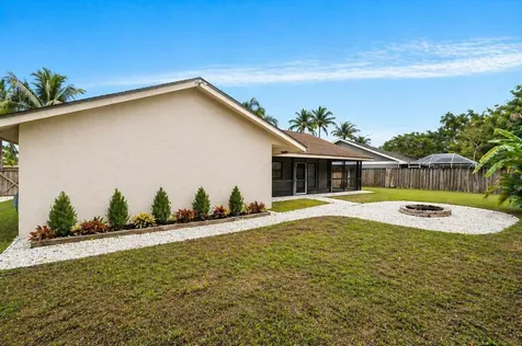 190 Parkwood Drive S Royal Palm Beach FL 33411