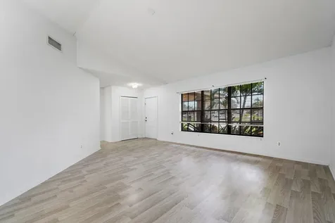 190 Parkwood Drive S Royal Palm Beach FL 33411