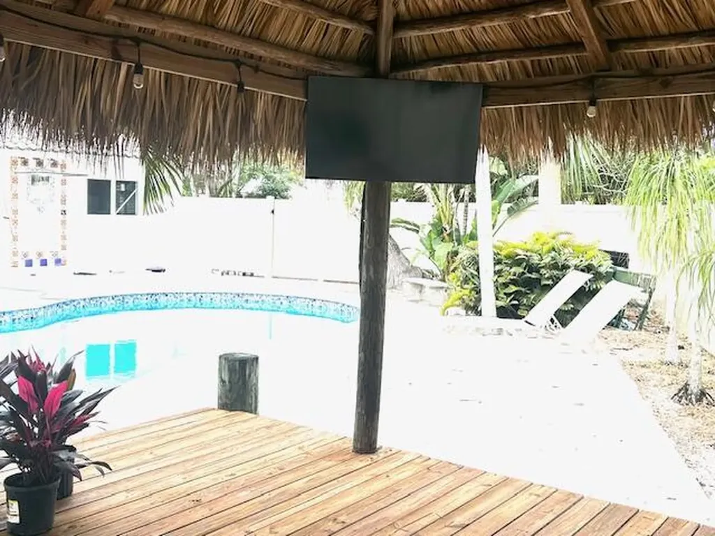 631 Linnet Circle Delray Beach FL 33444