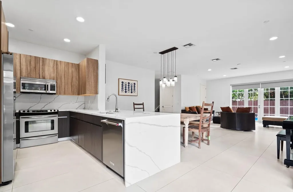 1123 NE 18th Avenue Fort Lauderdale FL 33304