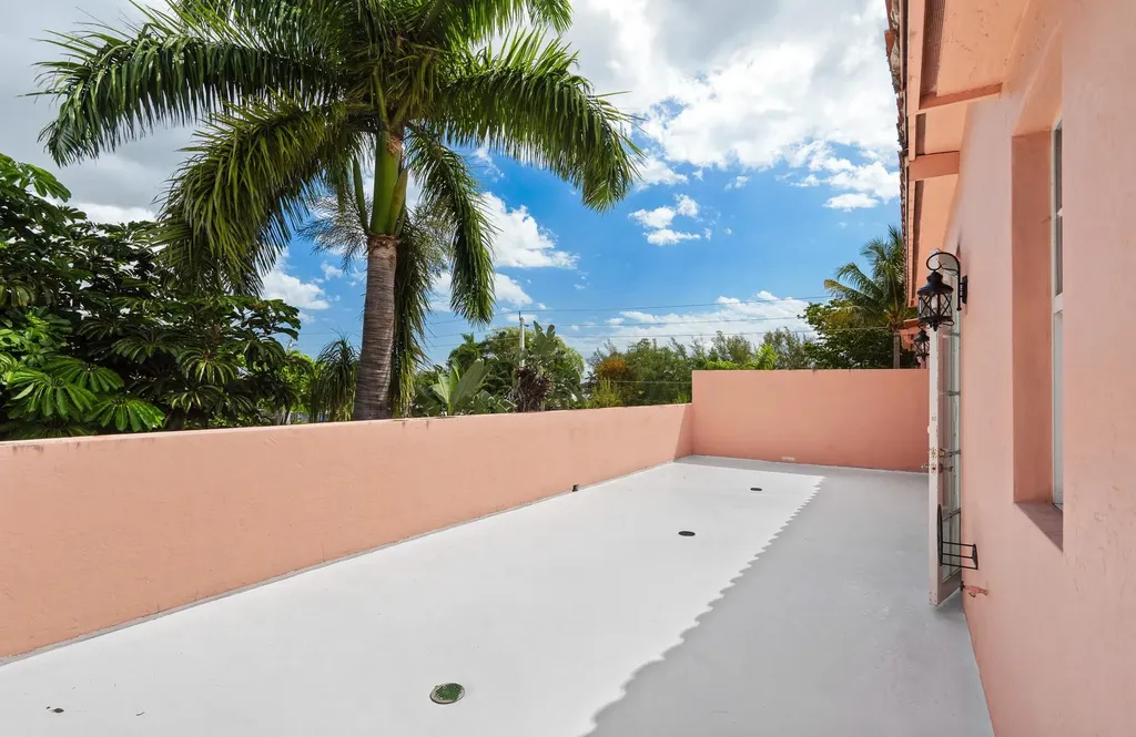 1123 NE 18th Avenue Fort Lauderdale FL 33304