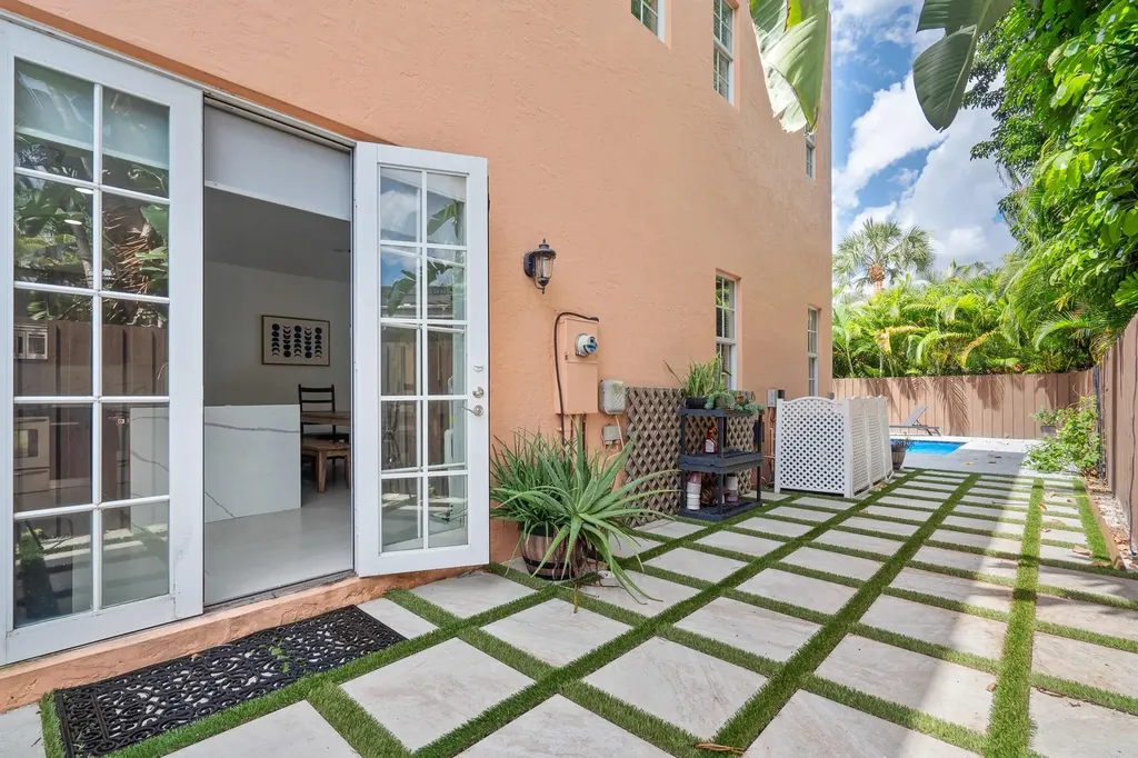 1123 NE 18th Avenue Fort Lauderdale FL 33304