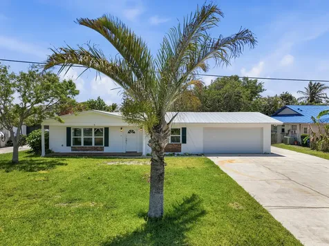 1804 Bayshore Drive Fort Pierce FL 34949