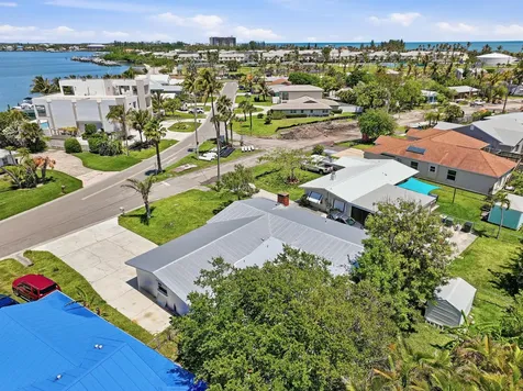 1804 Bayshore Drive Fort Pierce FL 34949