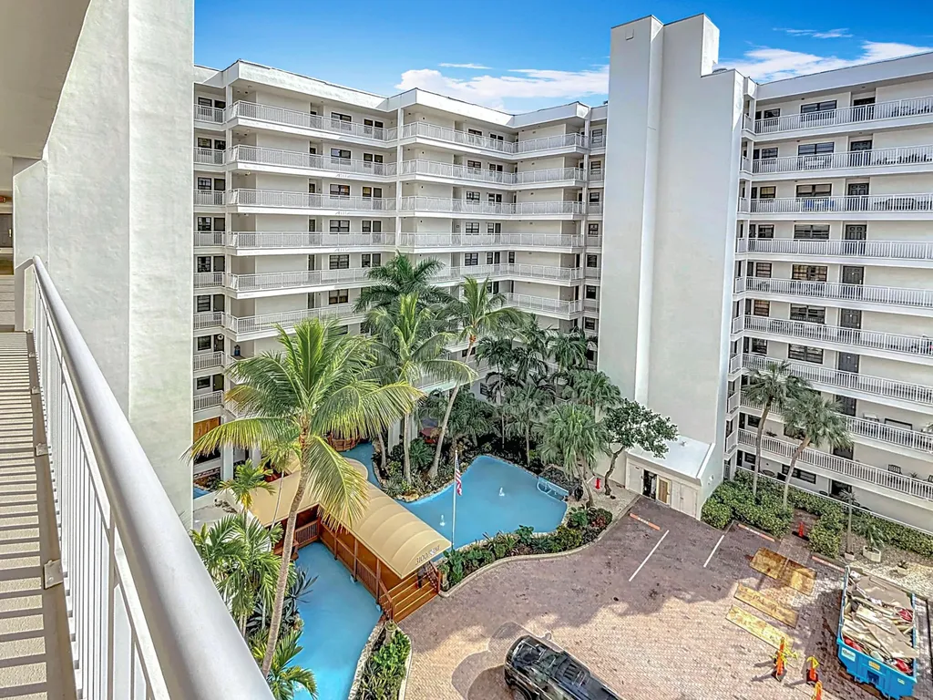 3100 NE 48th Street Fort Lauderdale FL 33308