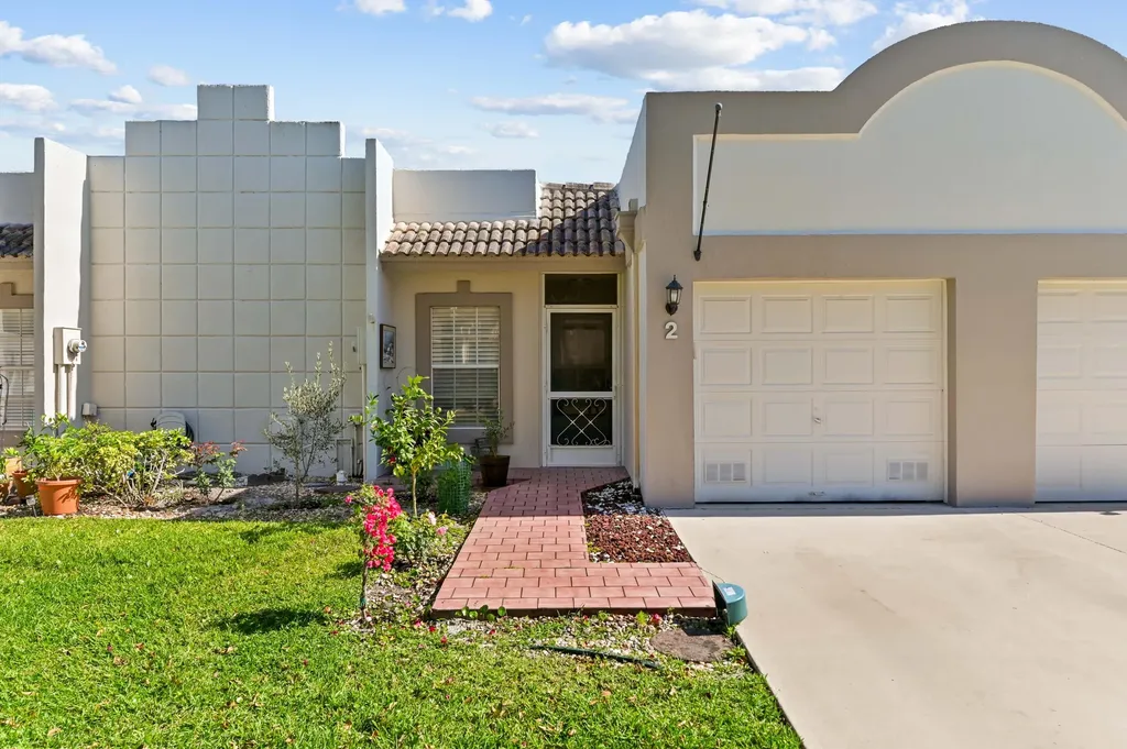 9244 Flynn Circle Boca Raton FL 33496