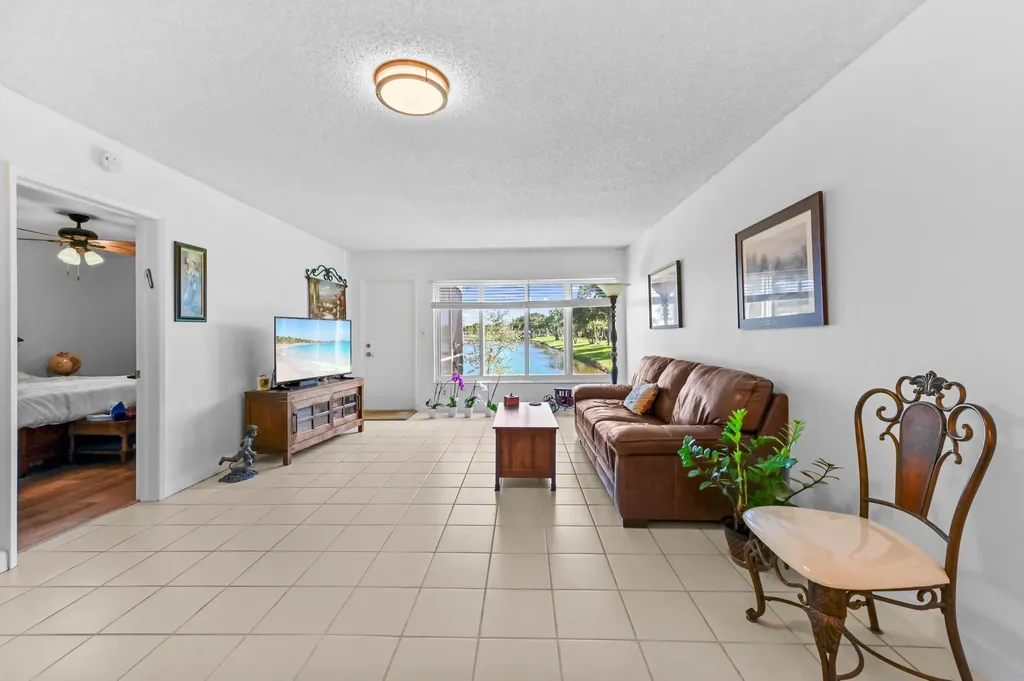 9244 Flynn Circle Boca Raton FL 33496
