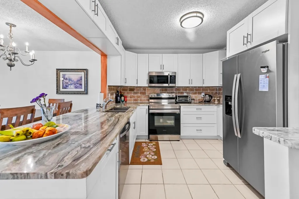 9244 Flynn Circle Boca Raton FL 33496