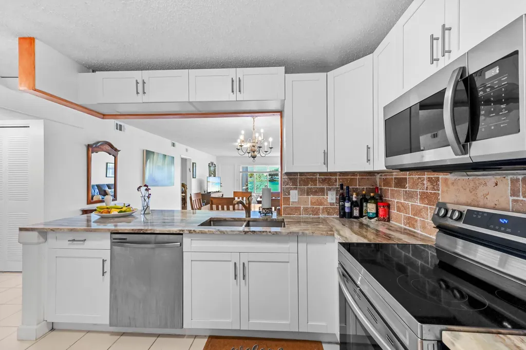 9244 Flynn Circle Boca Raton FL 33496