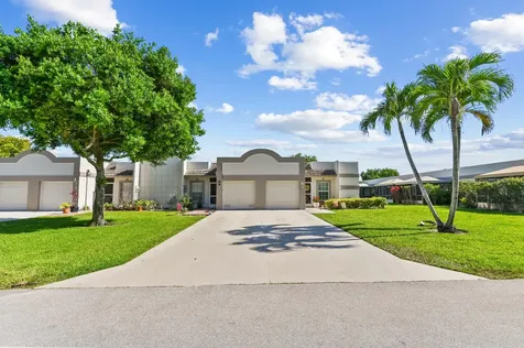 9244 Flynn Circle Boca Raton FL 33496