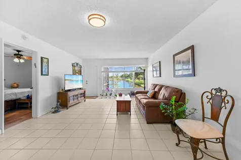 9244 Flynn Circle Boca Raton FL 33496