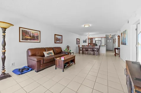 9244 Flynn Circle Boca Raton FL 33496