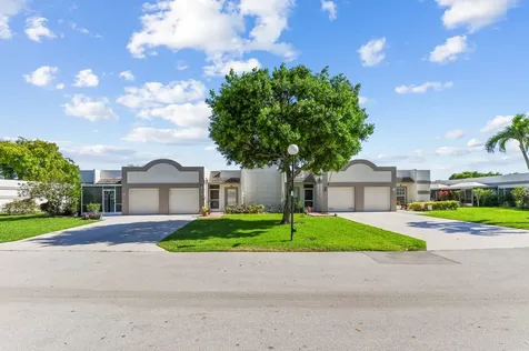 9244 Flynn Circle Boca Raton FL 33496
