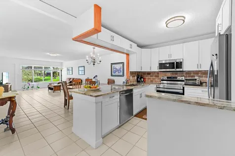 9244 Flynn Circle Boca Raton FL 33496