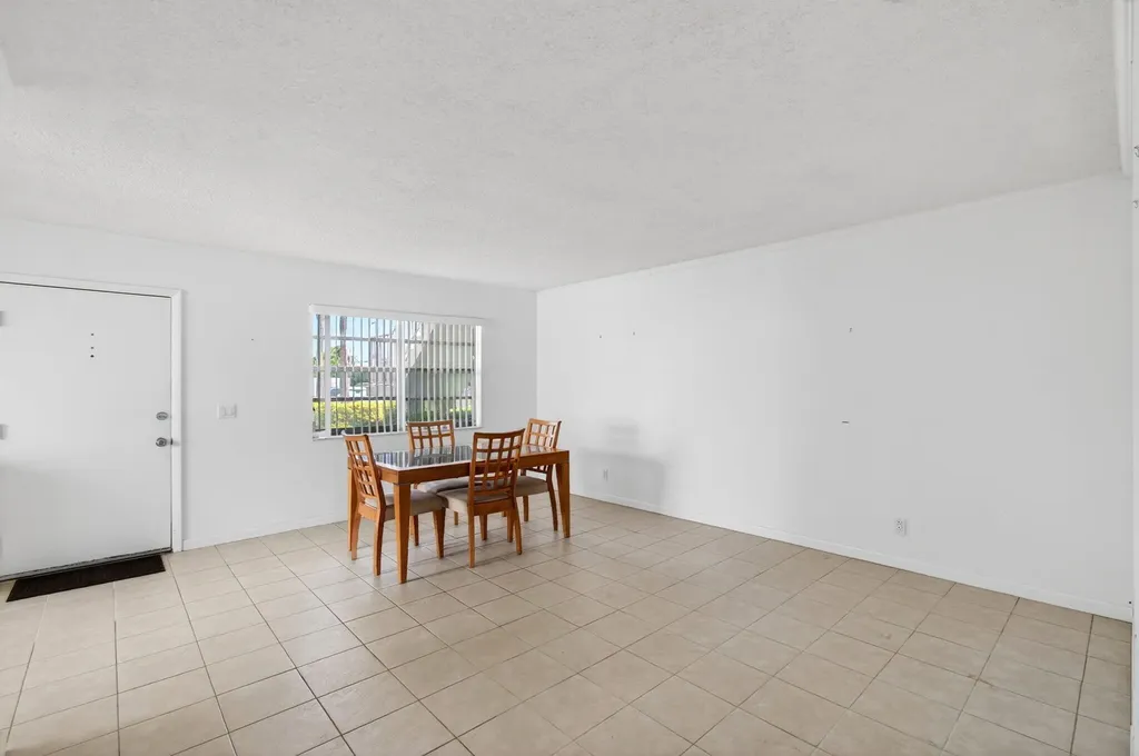 167 Normandy Delray Beach FL 33484