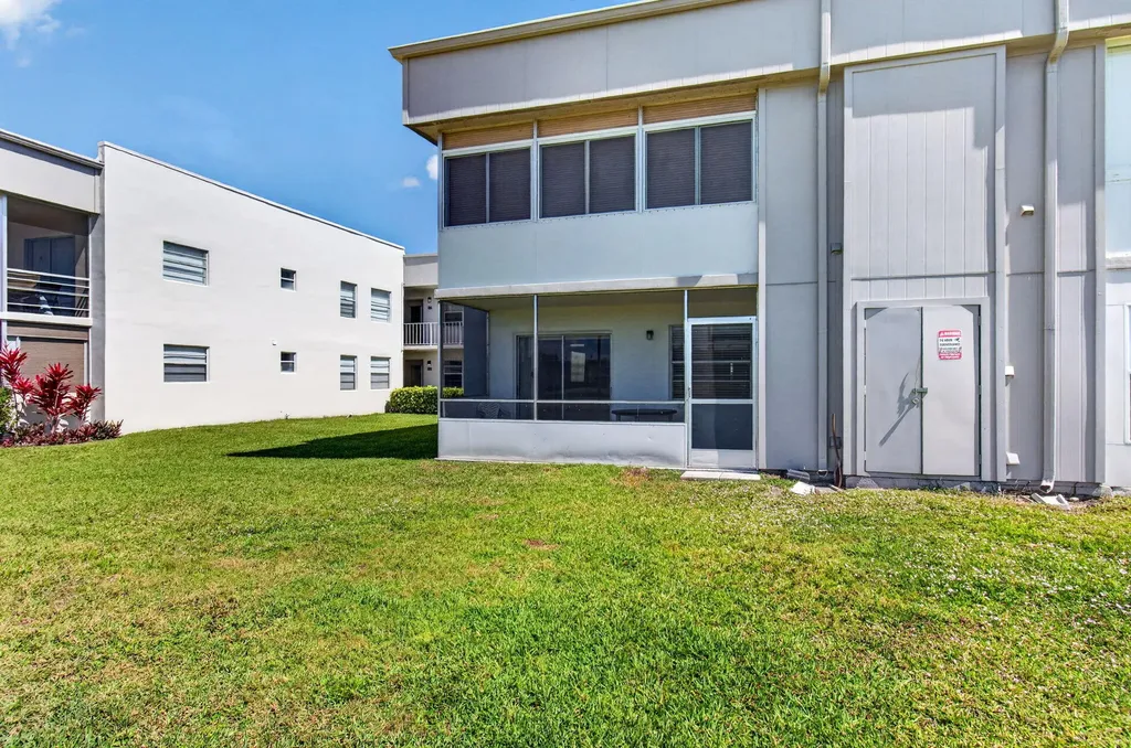 167 Normandy Delray Beach FL 33484