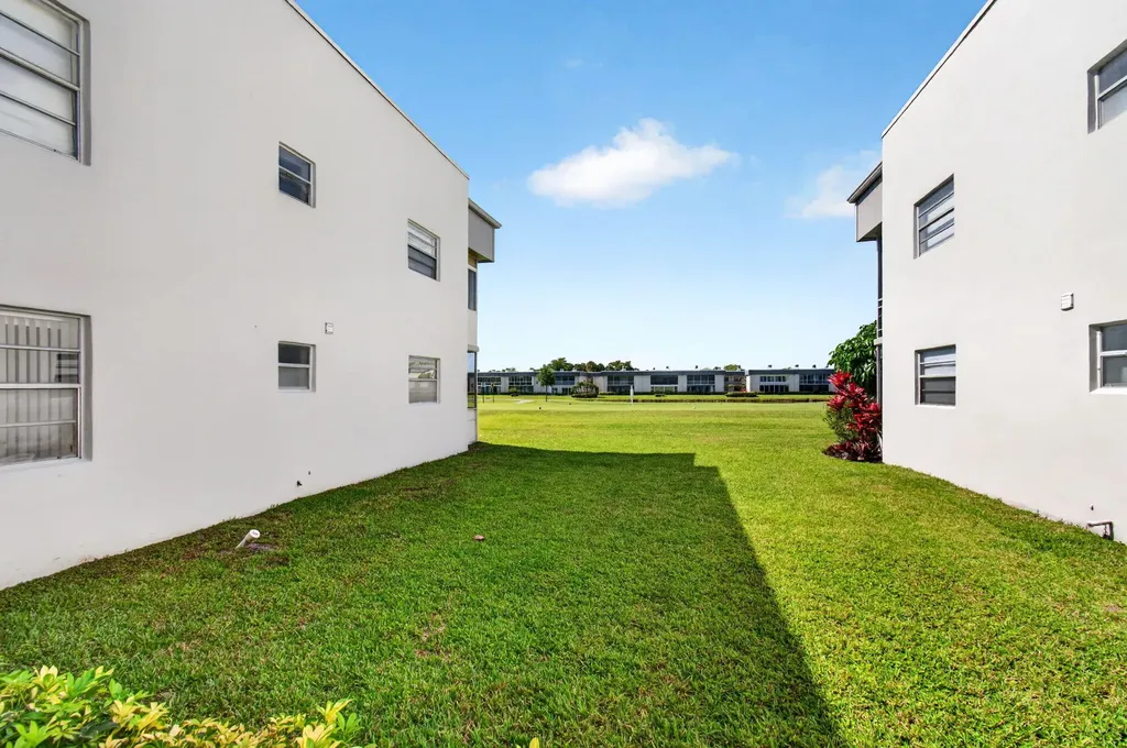 167 Normandy Delray Beach FL 33484