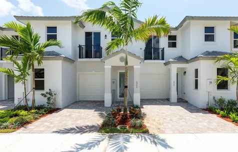 6979 Pines Circle Coconut Creek FL 33073