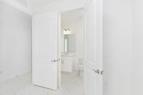 6979 Pines Circle Coconut Creek FL 33073