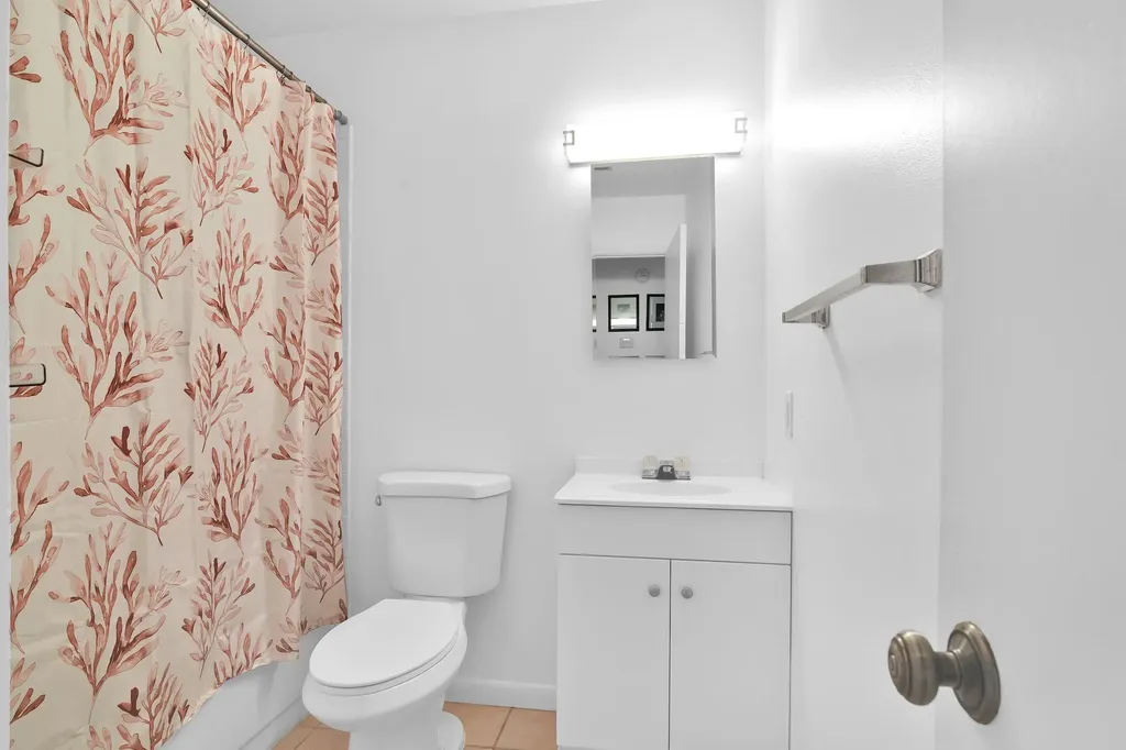 5048 Silver Maple Lane Boynton Beach FL 33472