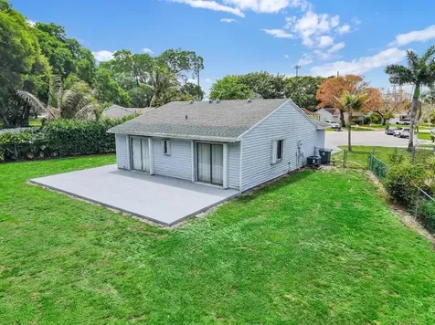 5048 Silver Maple Lane Boynton Beach FL 33472