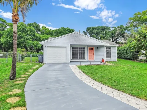 5048 Silver Maple Lane Boynton Beach FL 33472