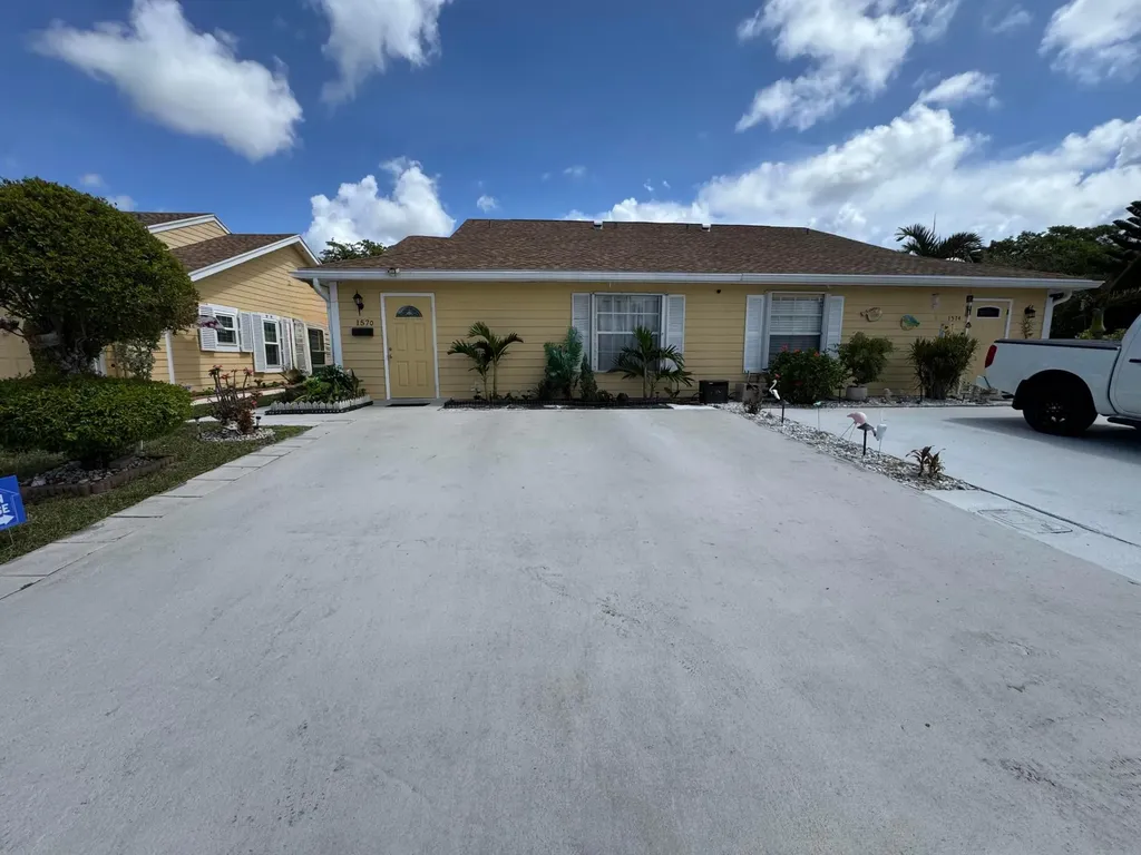 1570 Royal Forest Court West Palm Beach FL 33406