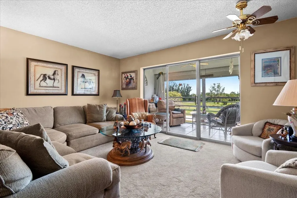 6768 N 10th Avenue Lake Worth FL 33467