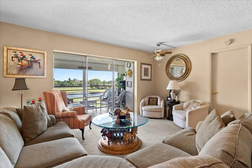 6768 N 10th Avenue Lake Worth FL 33467