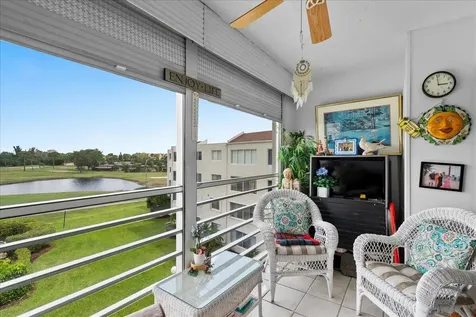 6768 N 10th Avenue Lake Worth FL 33467