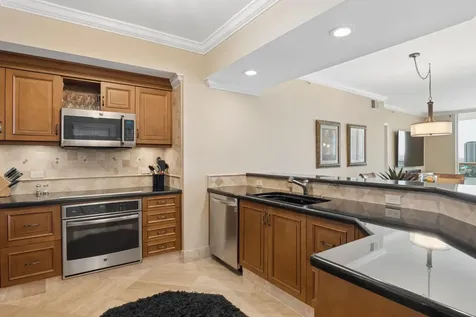 2640 Lake Shore Drive Riviera Beach FL 33404