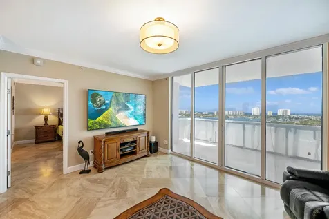 2640 Lake Shore Drive Riviera Beach FL 33404