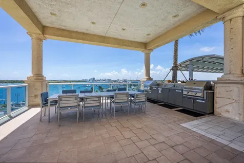 2640 Lake Shore Drive Riviera Beach FL 33404