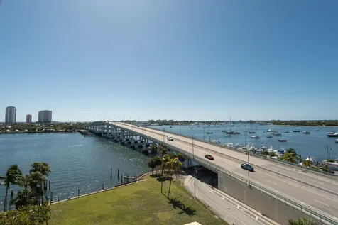 2640 Lake Shore Drive Riviera Beach FL 33404