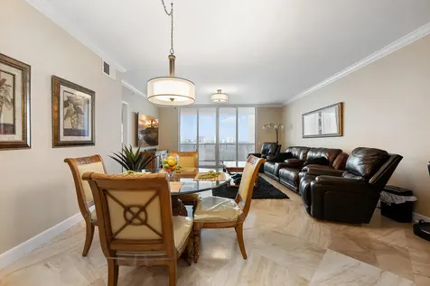 2640 Lake Shore Drive Riviera Beach FL 33404