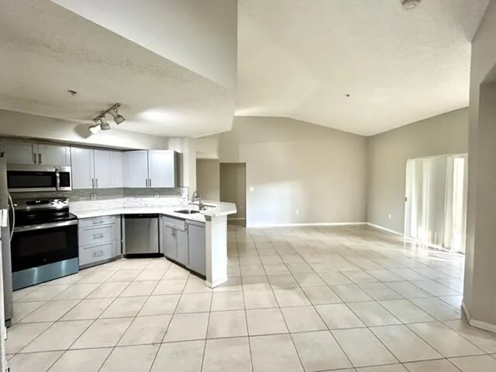 741 N Pine Island Road Plantation FL 33324