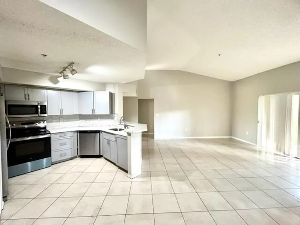 741 N Pine Island Road Plantation FL 33324